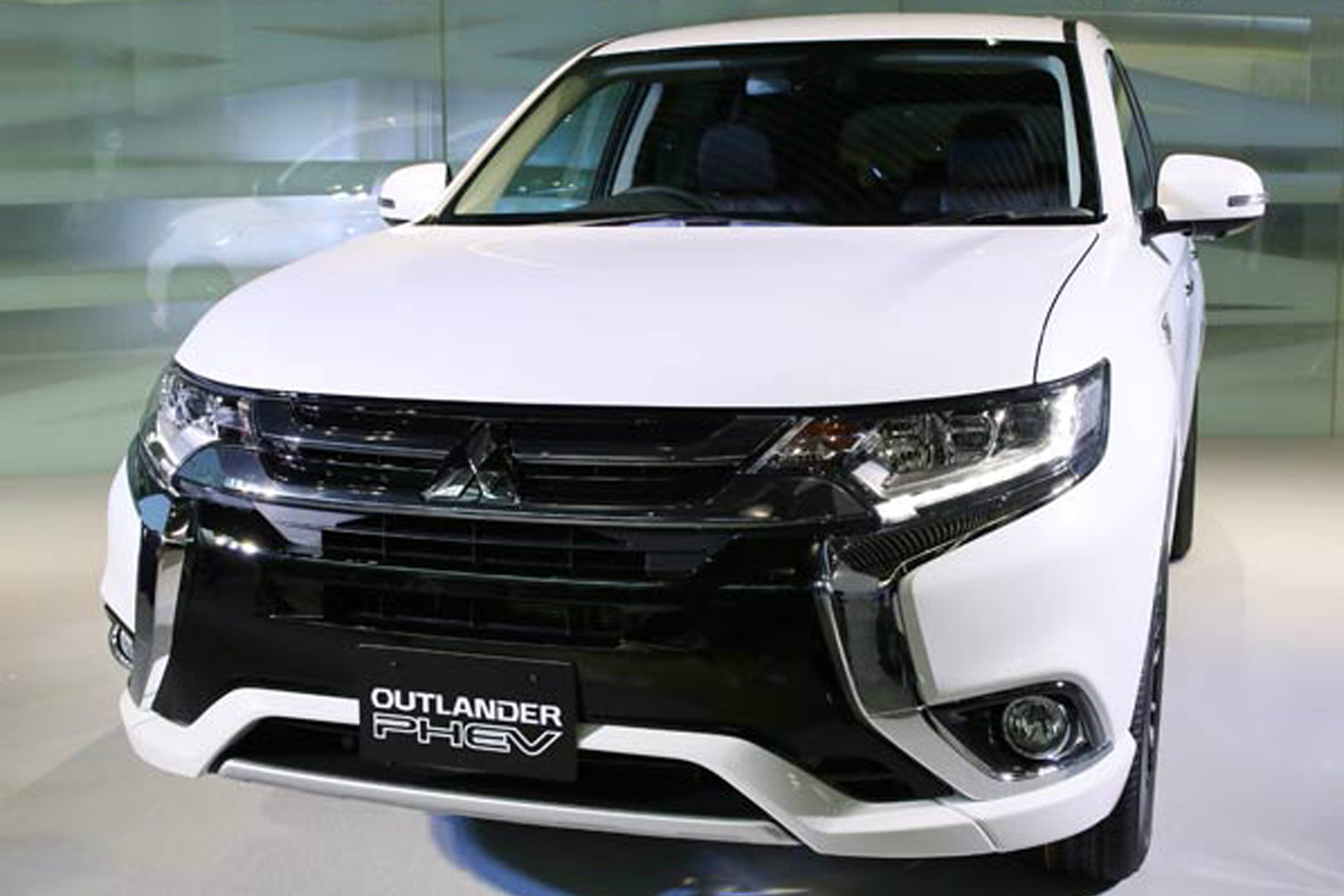 アウトランダーPHEV